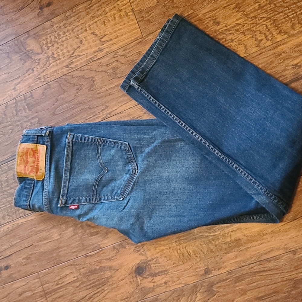 Medium wash Levi's